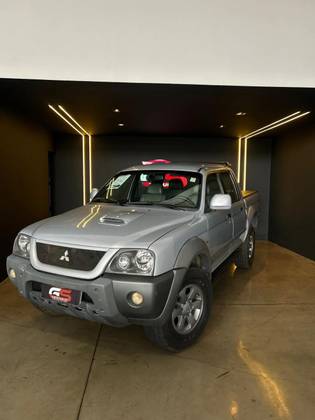 MITSUBISHI L200 OUTDOOR 2.5 GLS 4X4 CD 8V TURBO INTERCOOLER DIESEL 4P MANUAL